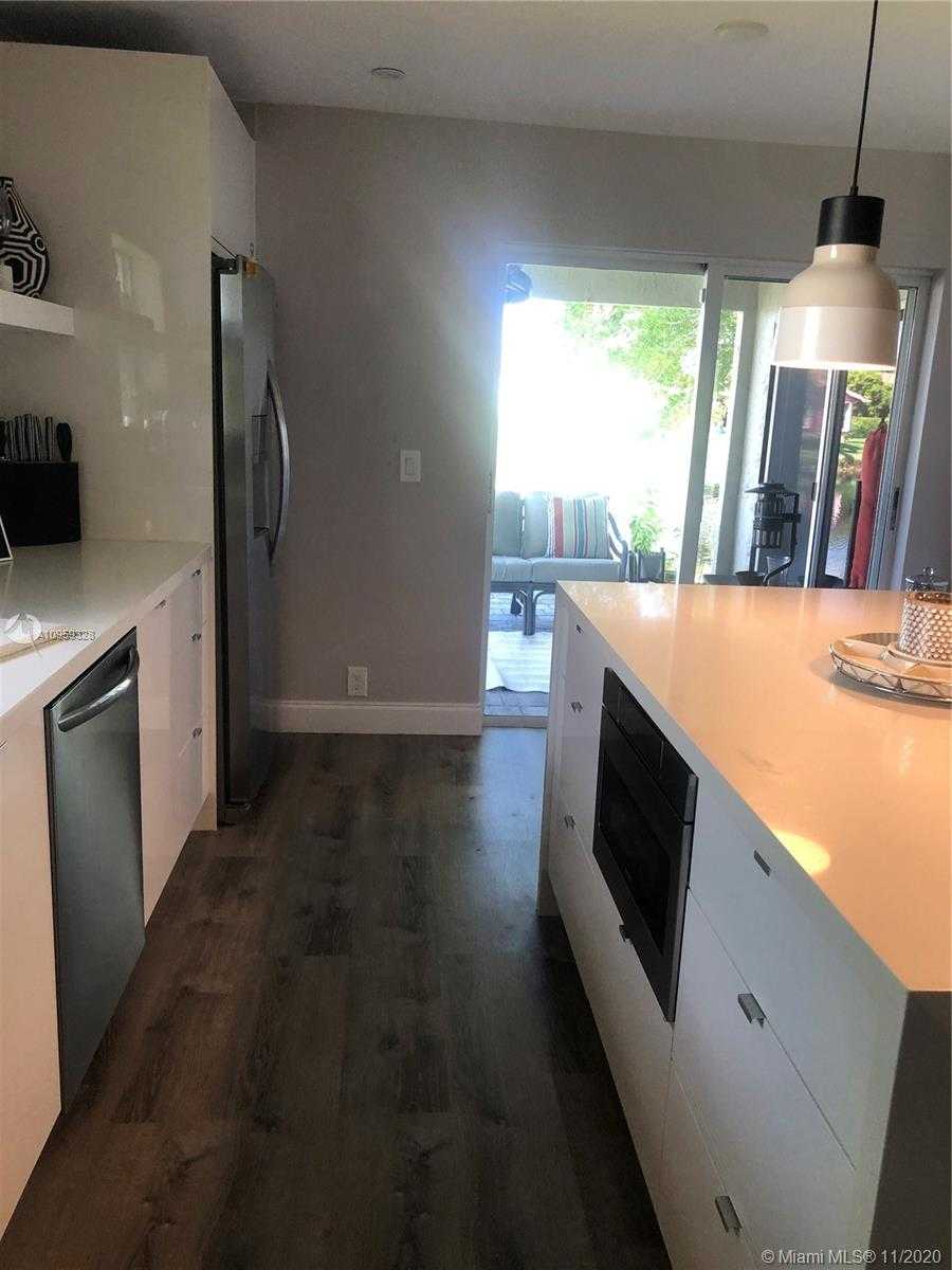 Small Image of 10425 NORTH WEST 70TH CT, Tamarac Number 28