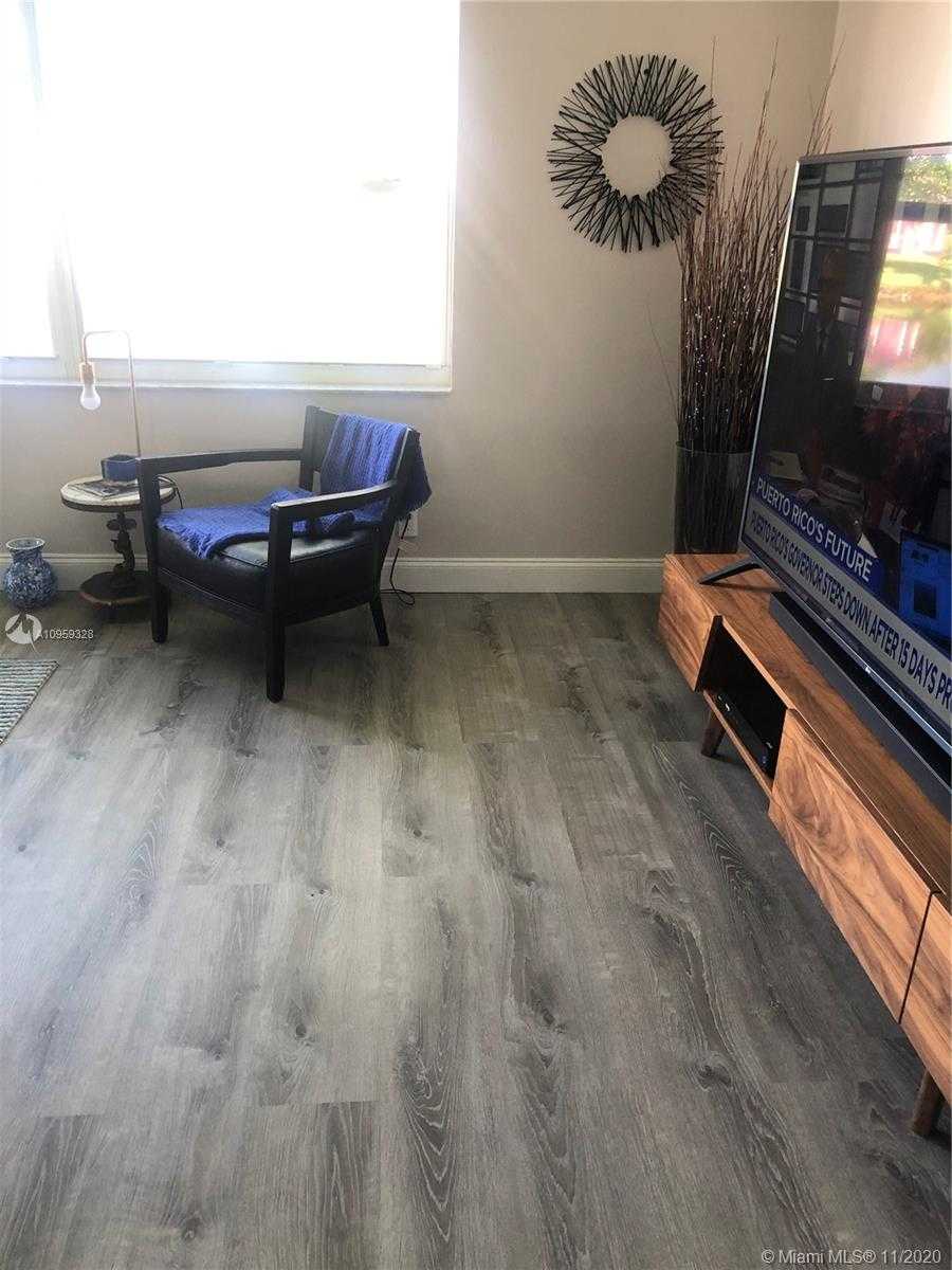 Small Image of 10425 NORTH WEST 70TH CT, Tamarac Number 34