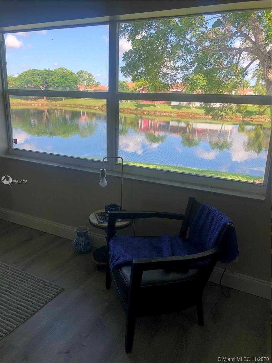 Small Image of 10425 NORTH WEST 70TH CT, Tamarac Number 35