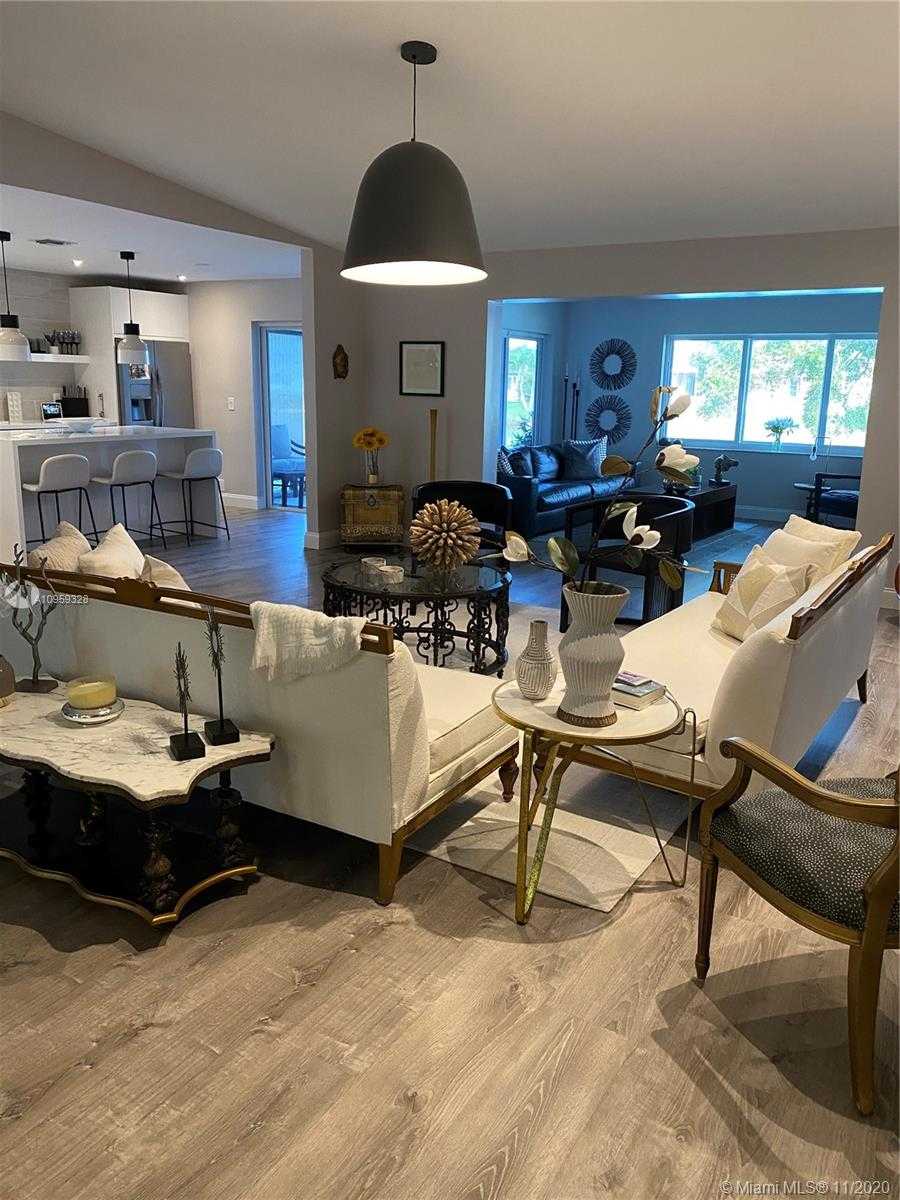 Small Image of 10425 NORTH WEST 70TH CT, Tamarac Number 41