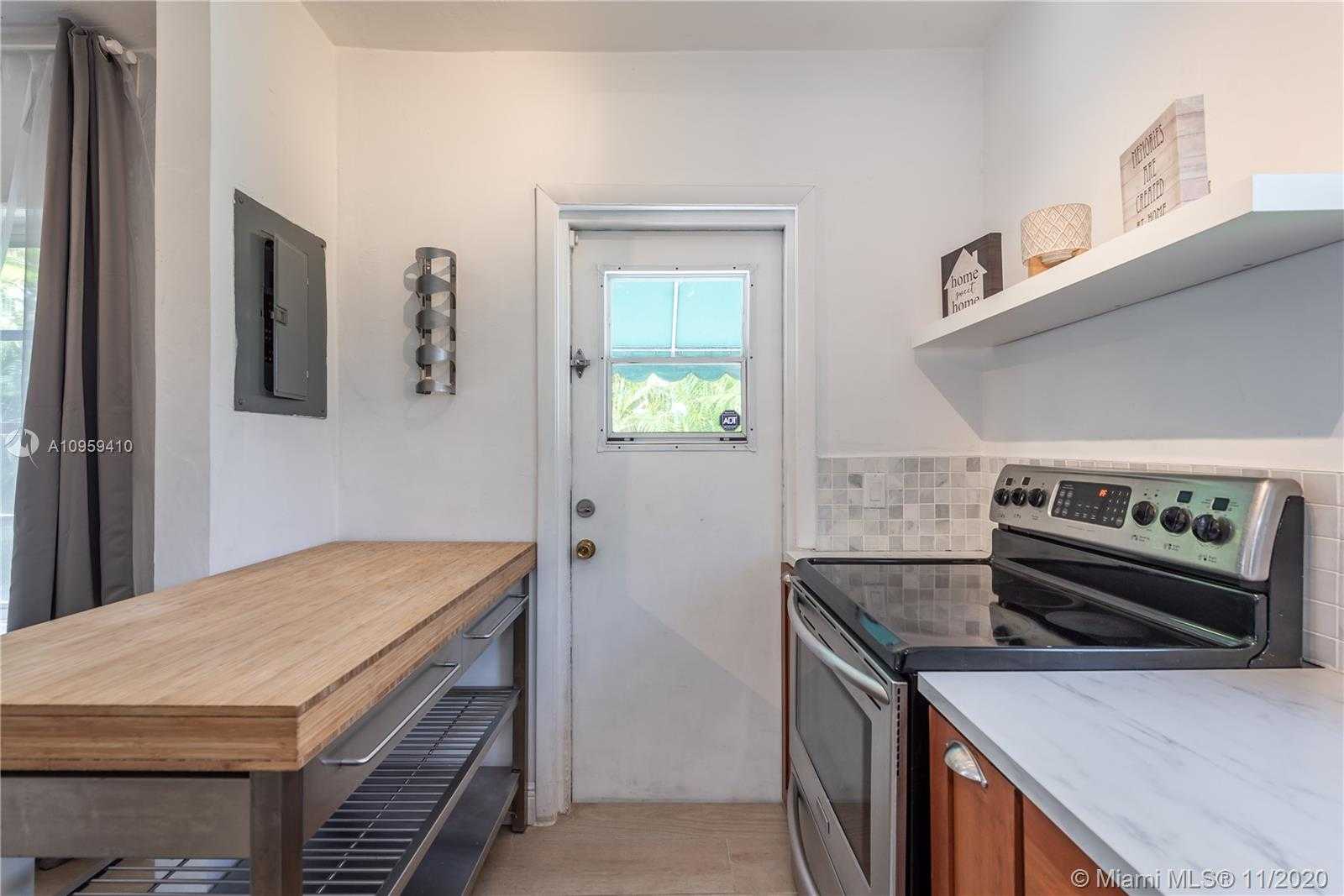Small Image of 6531 SOUTH WEST 44TH ST, Miami Number 7