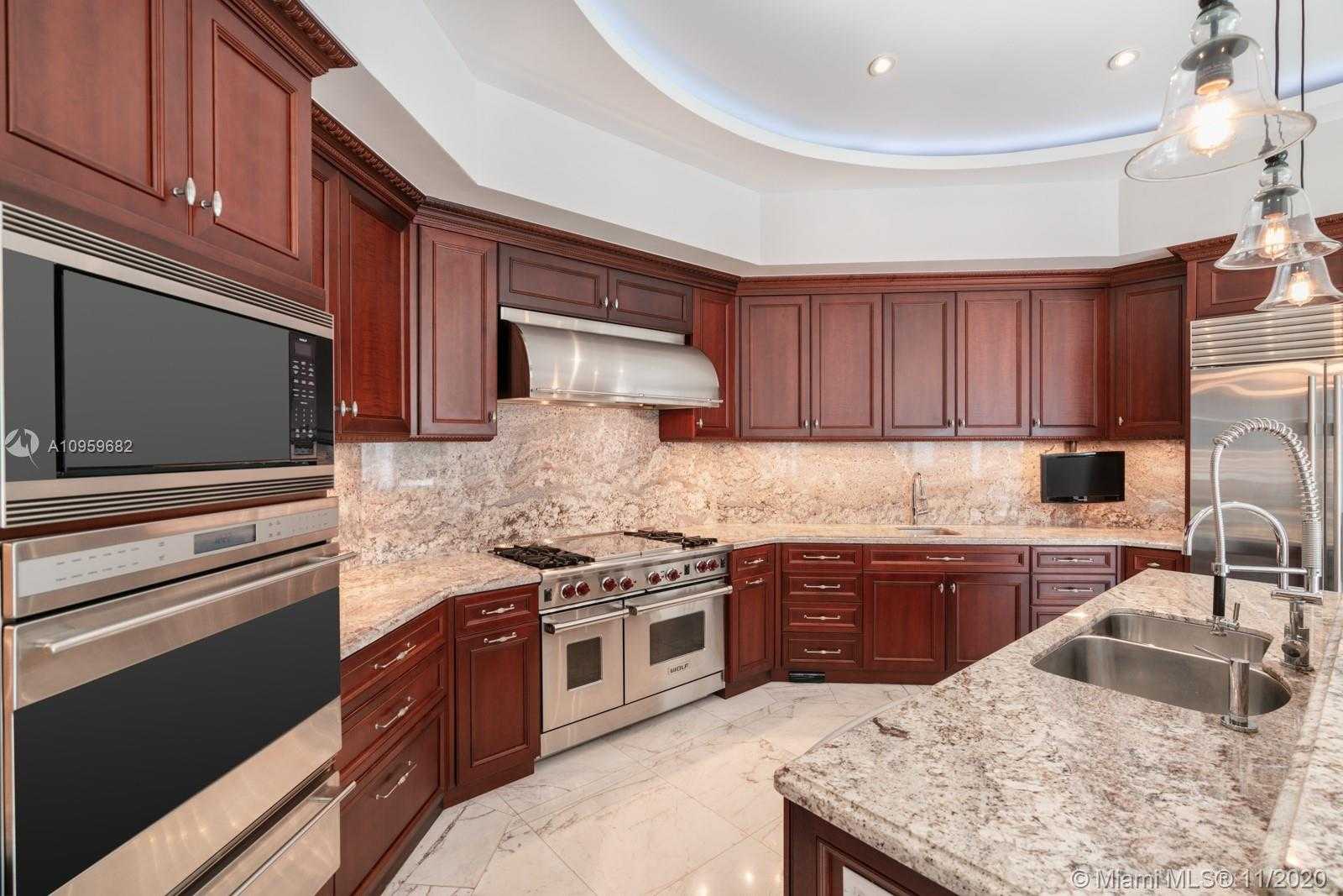 Small Image of 6851 SOUTH WEST 106TH ST, Pinecrest Number 13