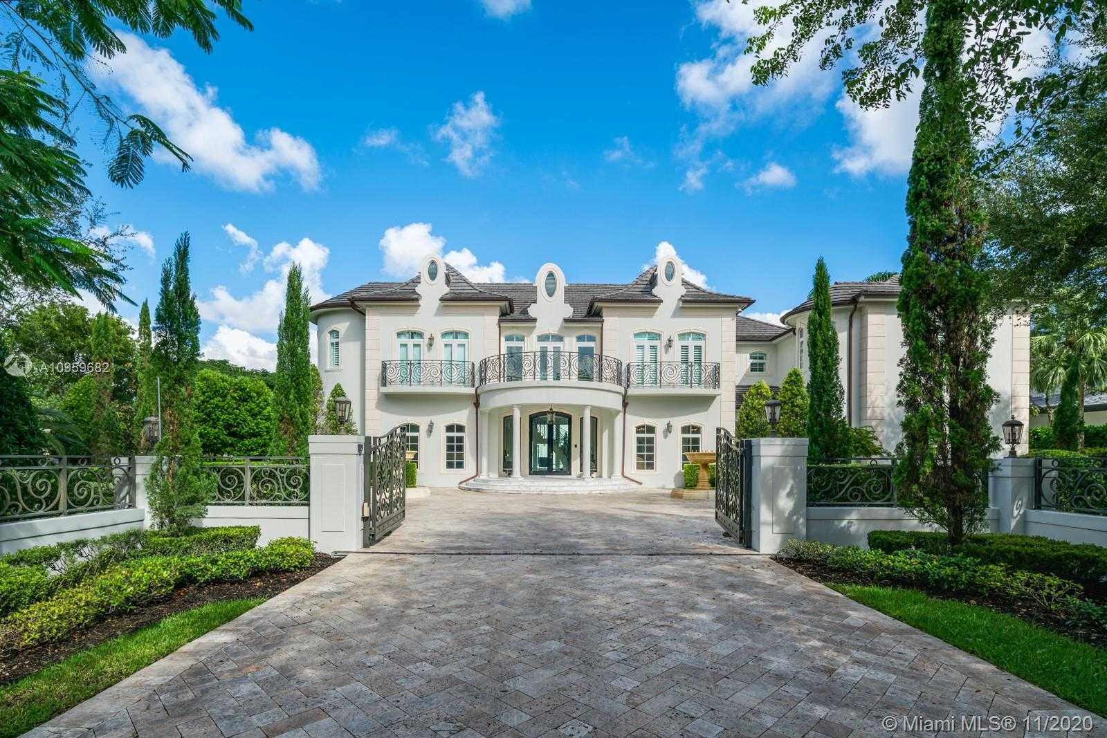 Small Image of 6851 SOUTH WEST 106TH ST, Pinecrest Number 2
