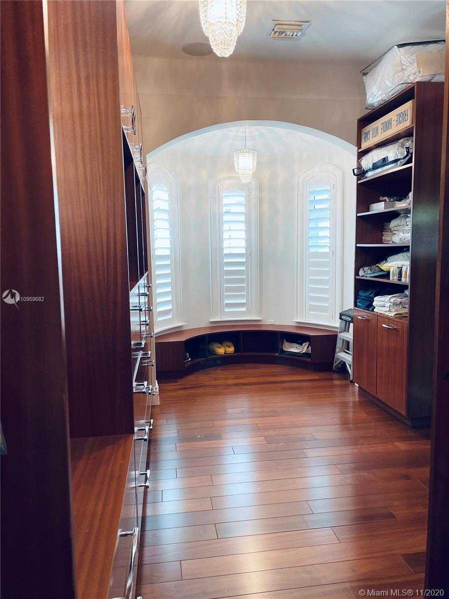 Small Image of 6851 SOUTH WEST 106TH ST, Pinecrest Number 27
