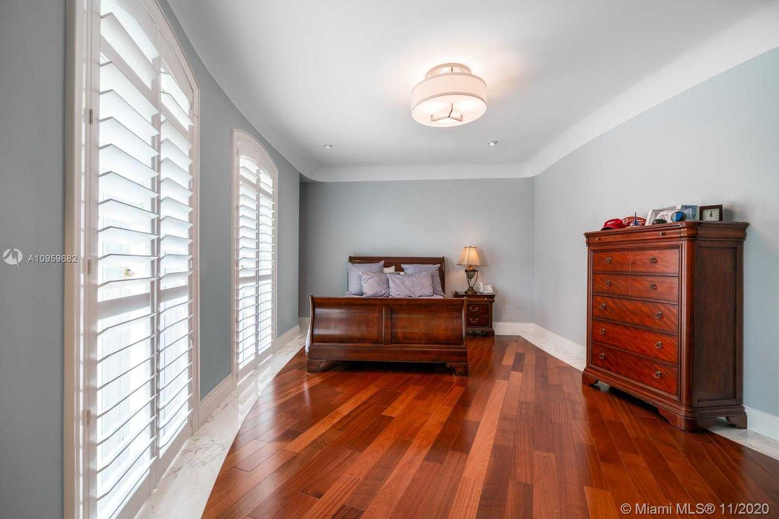 Small Image of 6851 SOUTH WEST 106TH ST, Pinecrest Number 43