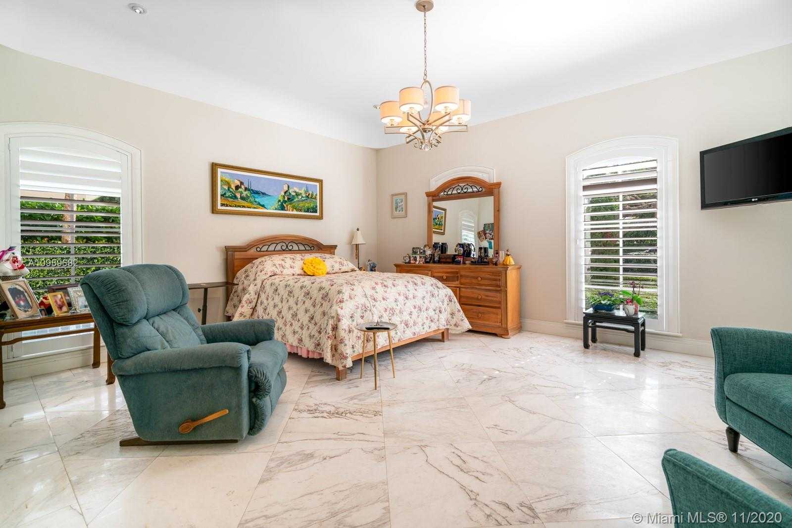 Small Image of 6851 SOUTH WEST 106TH ST, Pinecrest Number 61