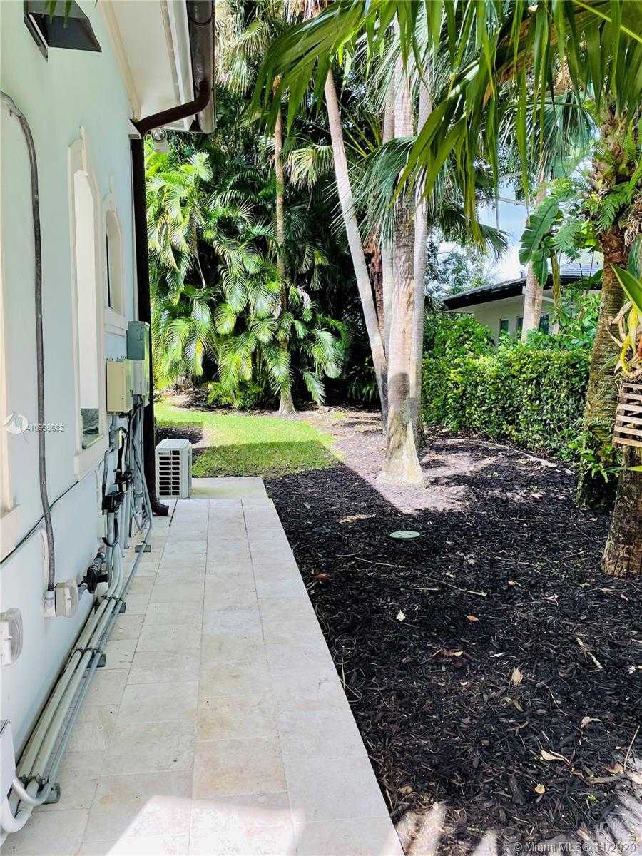 Small Image of 6851 SOUTH WEST 106TH ST, Pinecrest Number 72