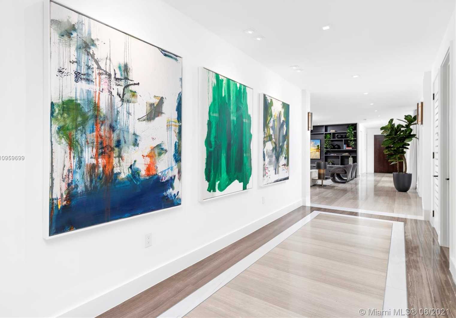 Small Image of 9475 JOURNEYS END RD, Coral Gables Number 10