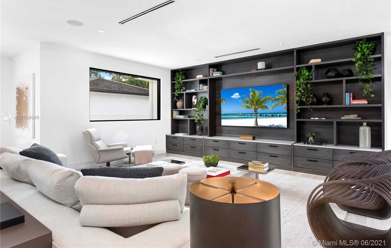 Small Image of 9475 JOURNEYS END RD, Coral Gables Number 19