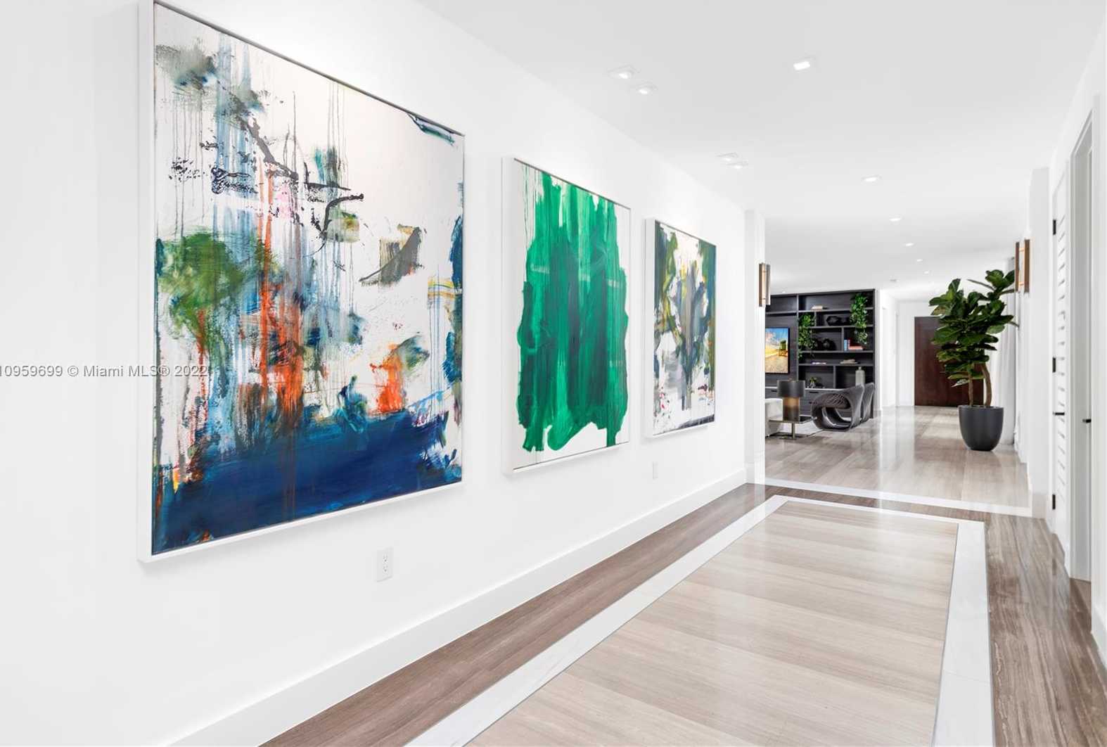 Small Image of 9475 JOURNEYS END RD, Coral Gables Number 2
