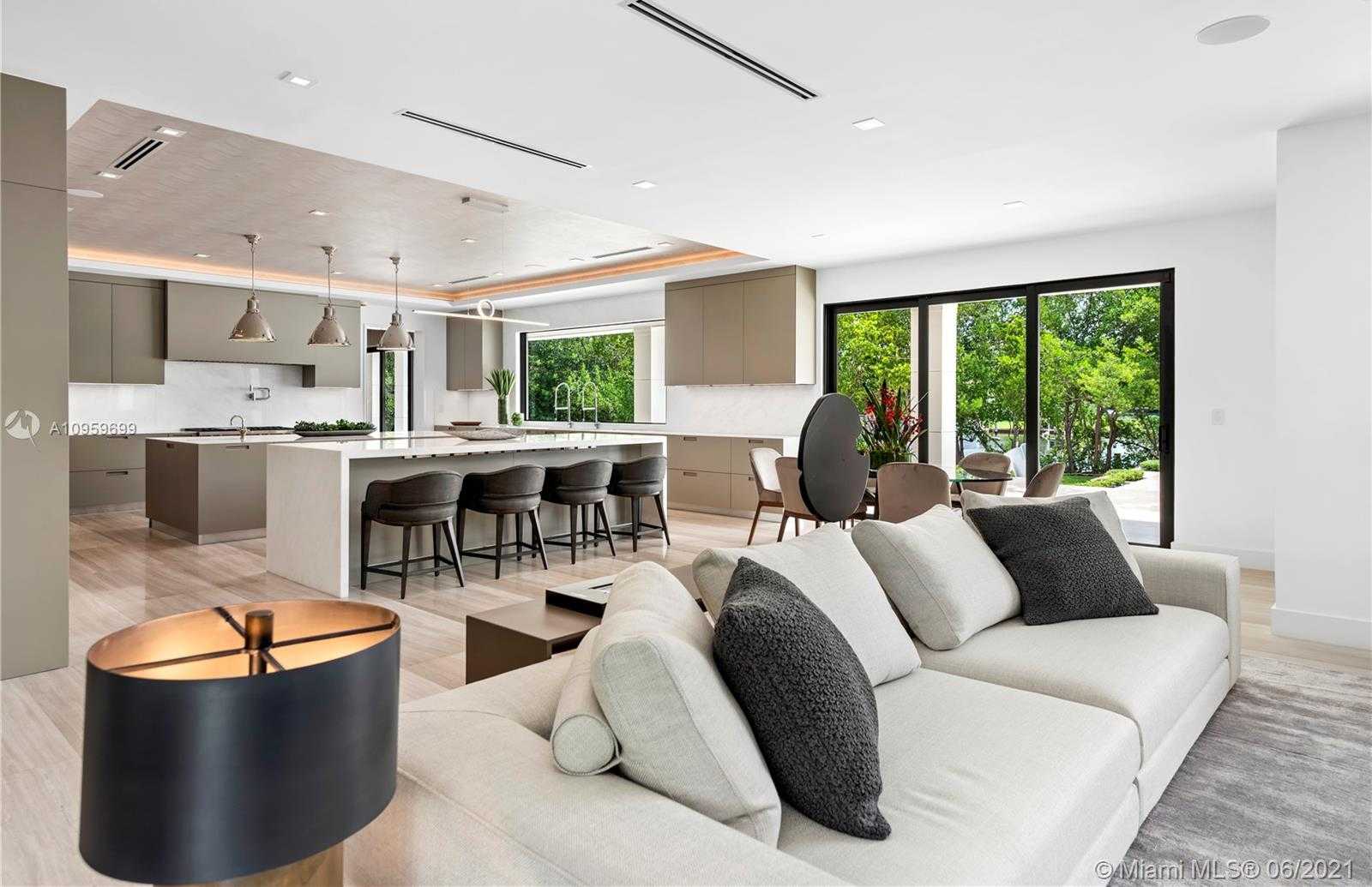 Small Image of 9475 JOURNEYS END RD, Coral Gables Number 20