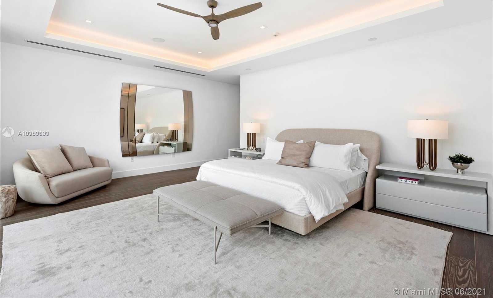Small Image of 9475 JOURNEYS END RD, Coral Gables Number 27