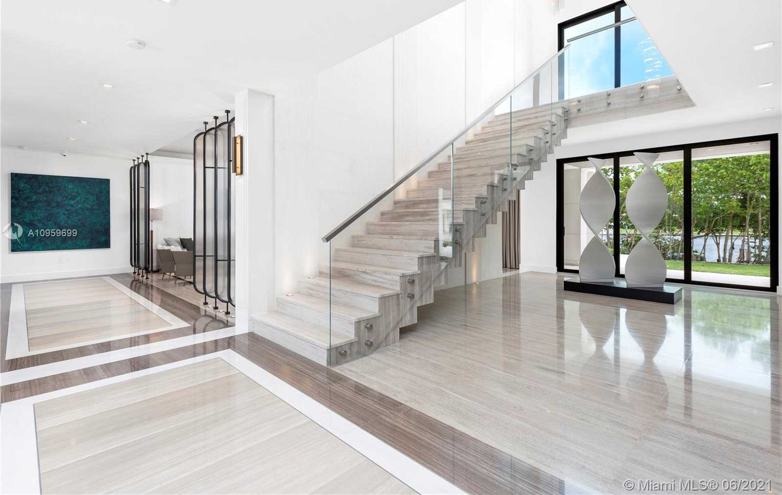 Small Image of 9475 JOURNEYS END RD, Coral Gables Number 3