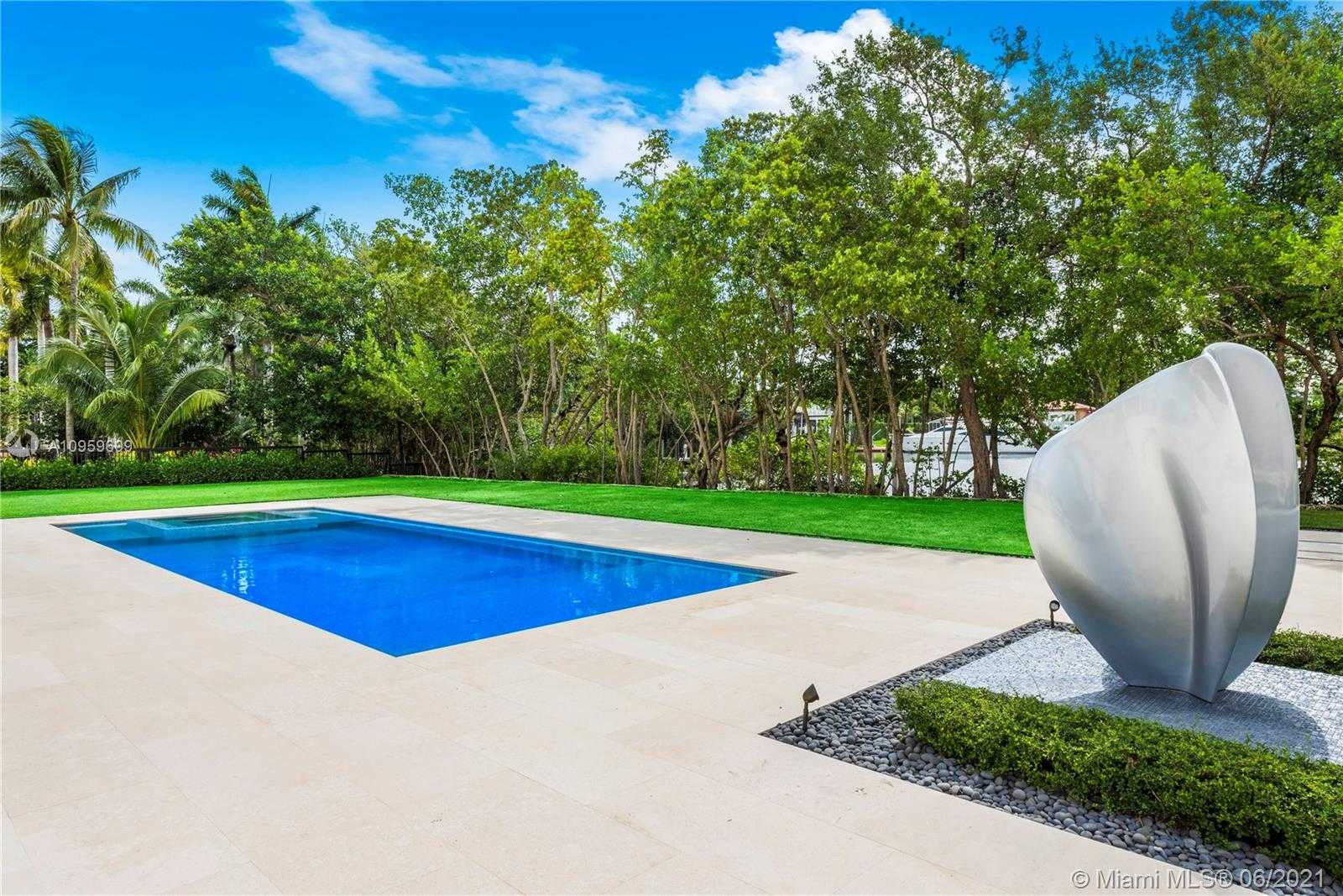 Small Image of 9475 JOURNEYS END RD, Coral Gables Number 40