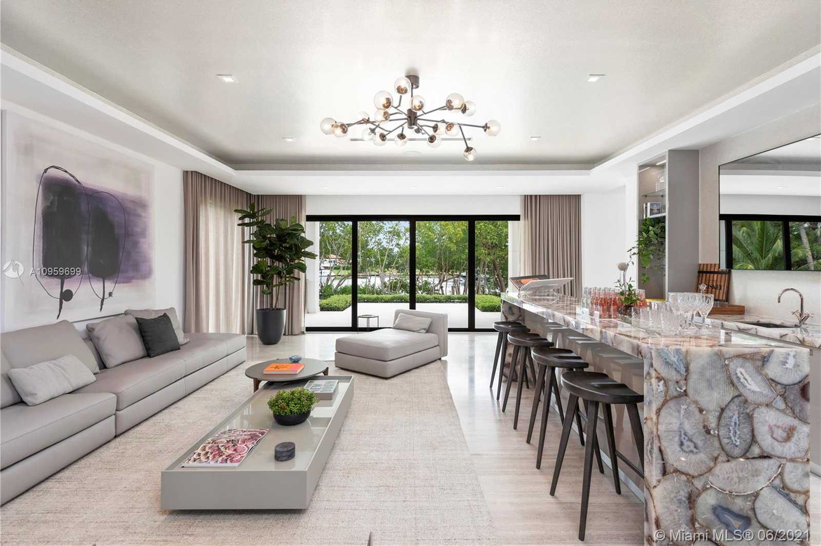 Small Image of 9475 JOURNEYS END RD, Coral Gables Number 5