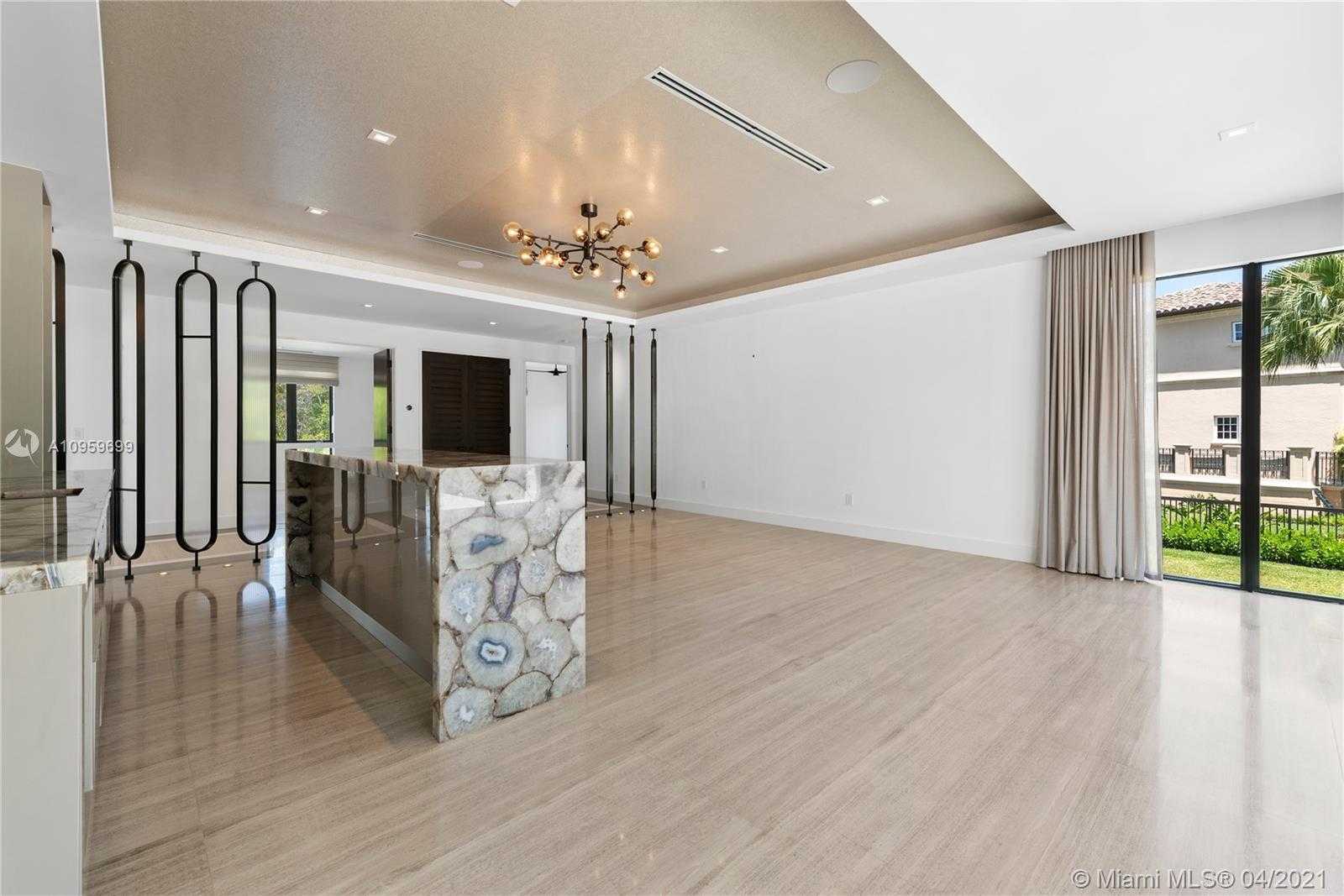 Small Image of 9475 JOURNEYS END RD, Coral Gables Number 57
