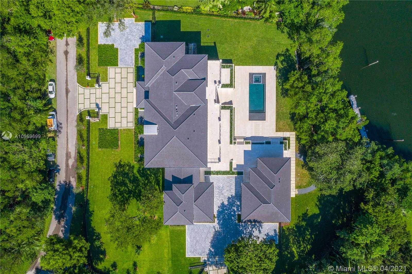 Small Image of 9475 JOURNEYS END RD, Coral Gables Number 68