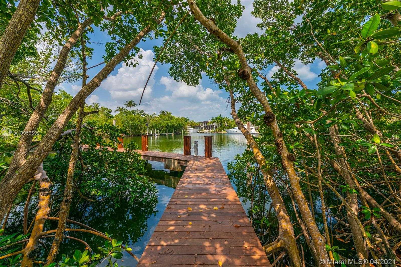 Small Image of 9475 JOURNEYS END RD, Coral Gables Number 74