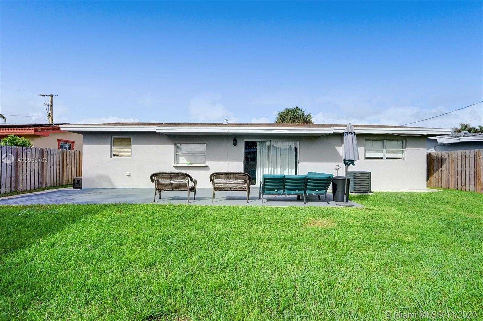 Small Image of 8860 NORTH WEST 16TH ST, Pembroke Pines Number 11