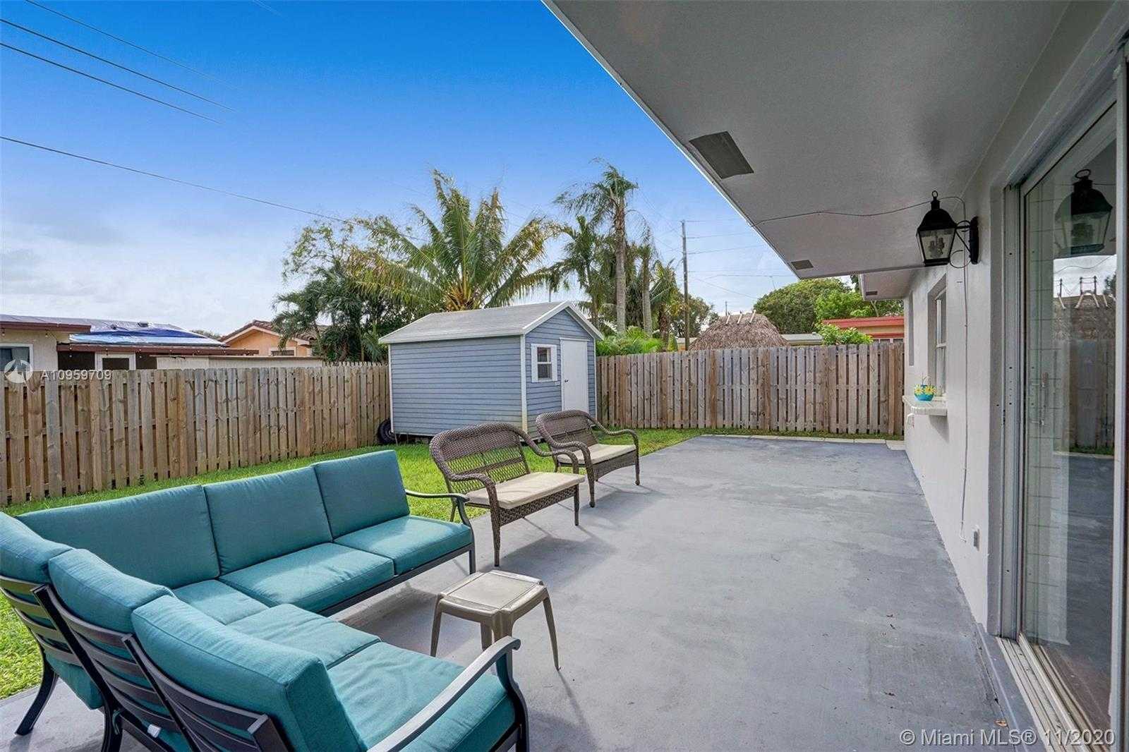 Small Image of 8860 NORTH WEST 16TH ST, Pembroke Pines Number 12