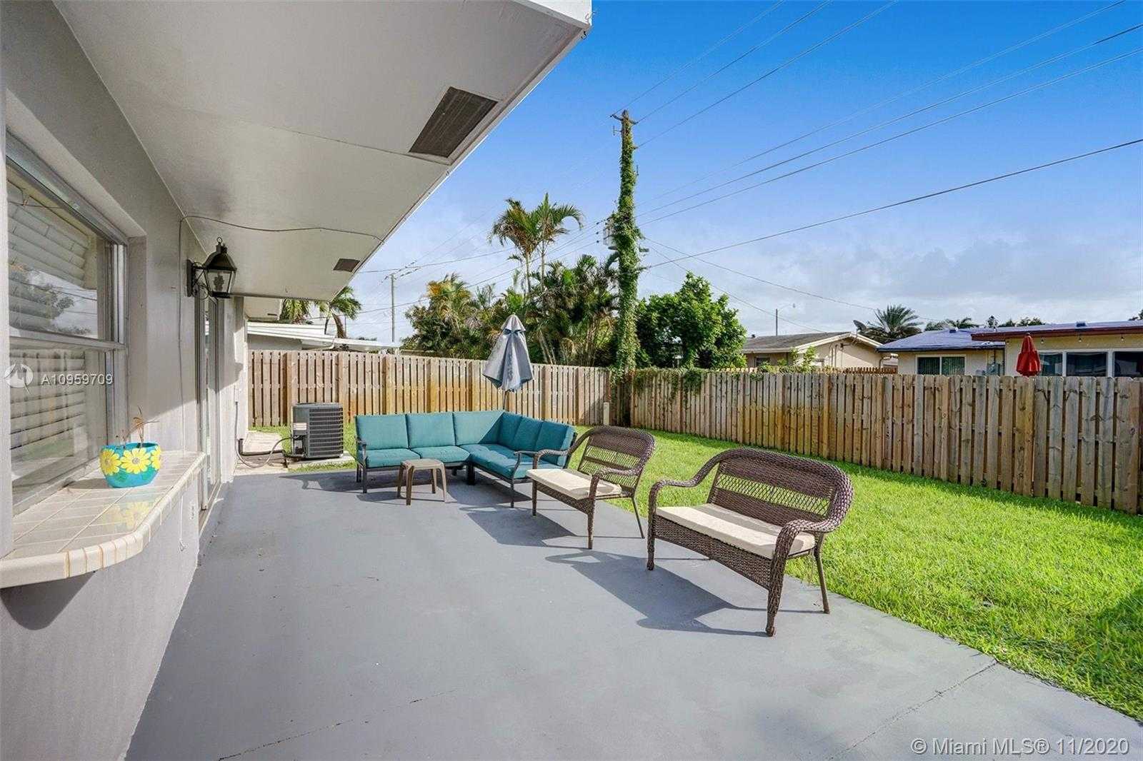 Small Image of 8860 NORTH WEST 16TH ST, Pembroke Pines Number 14