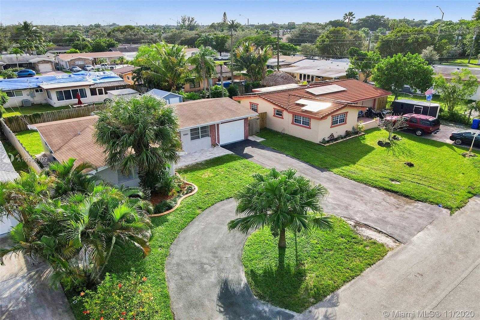 Small Image of 8860 NORTH WEST 16TH ST, Pembroke Pines Number 2
