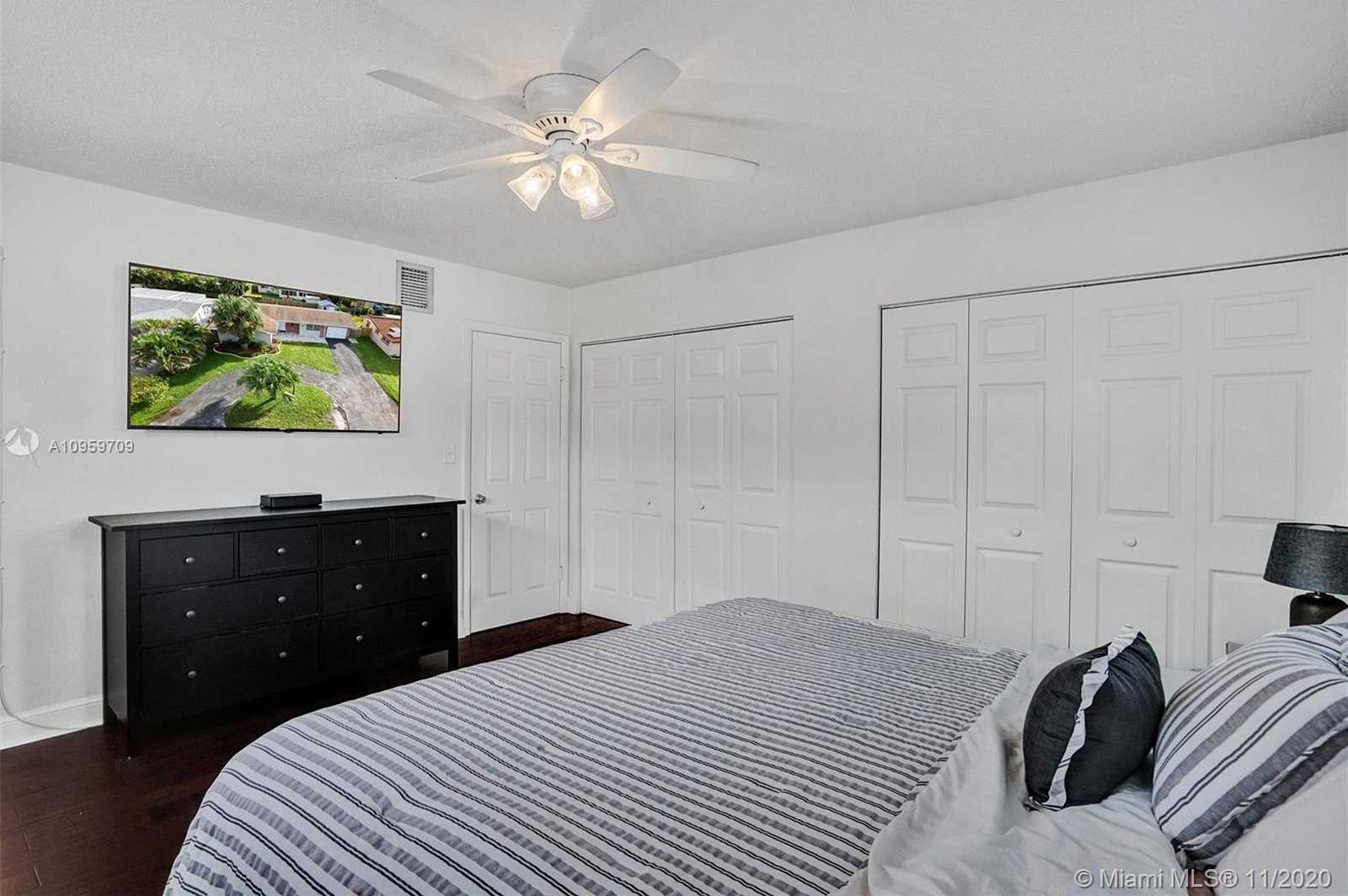 Small Image of 8860 NORTH WEST 16TH ST, Pembroke Pines Number 22