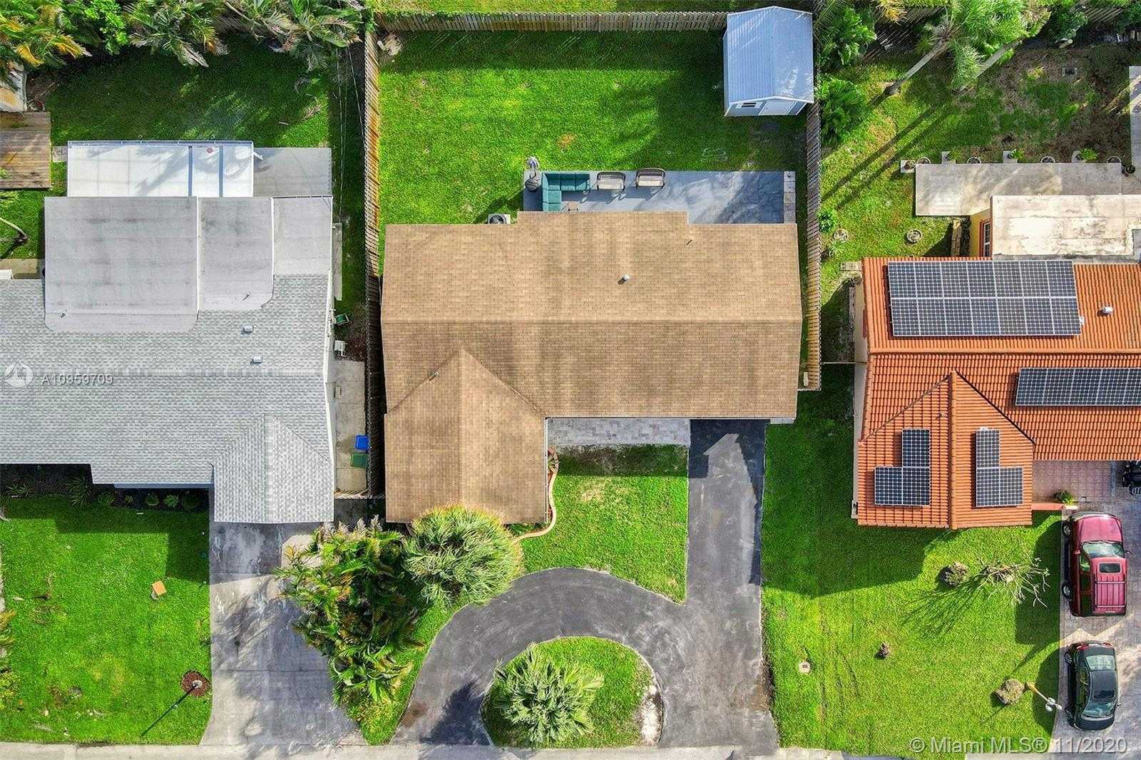 Small Image of 8860 NORTH WEST 16TH ST, Pembroke Pines Number 3