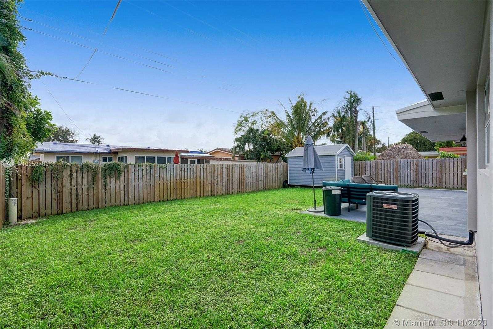 Small Image of 8860 NORTH WEST 16TH ST, Pembroke Pines Number 4