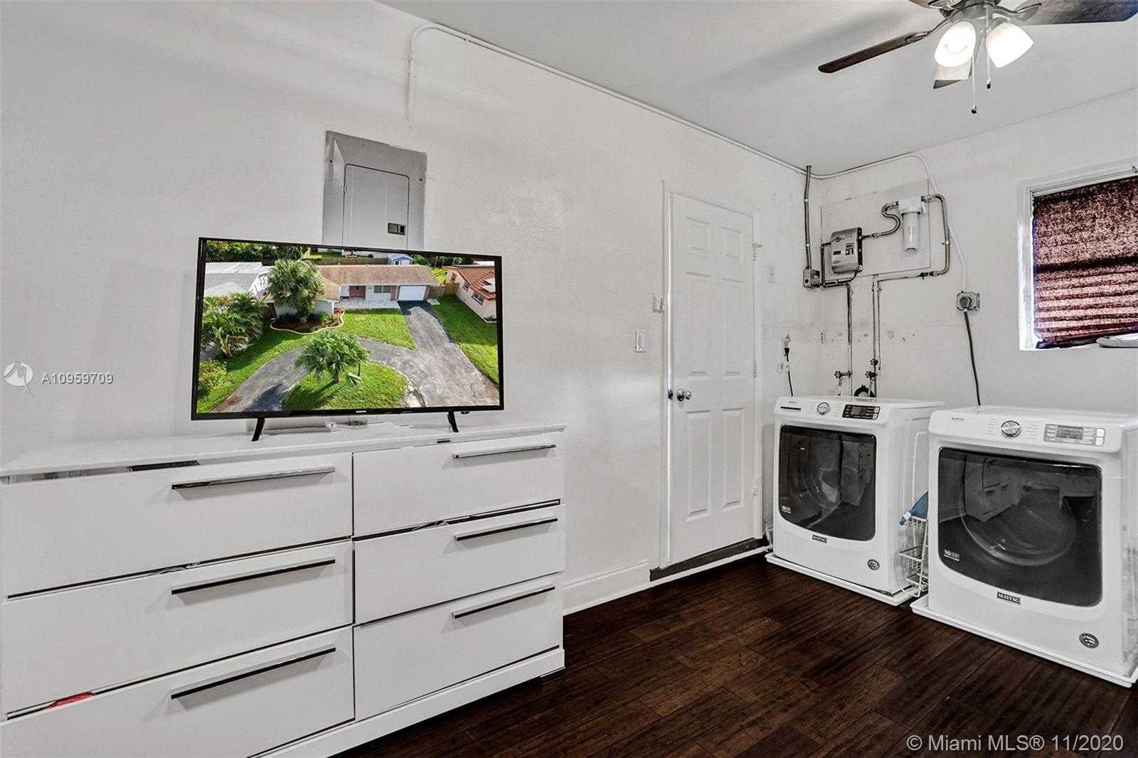 Small Image of 8860 NORTH WEST 16TH ST, Pembroke Pines Number 8
