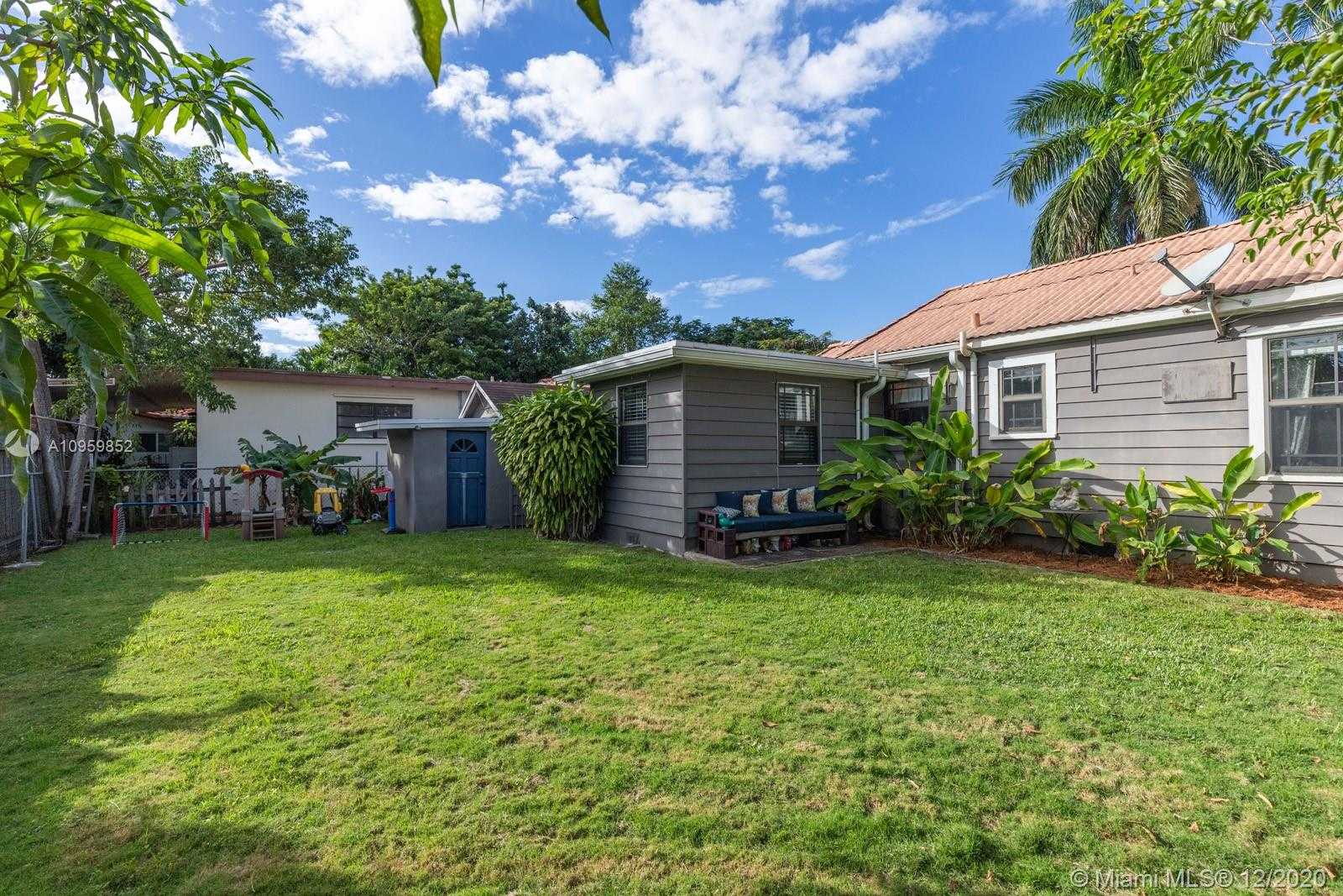 Small Image of 2400 SOUTH WEST 25TH TER, Miami Number 18