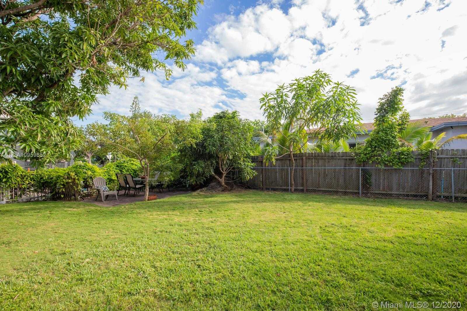 Small Image of 2400 SOUTH WEST 25TH TER, Miami Number 19