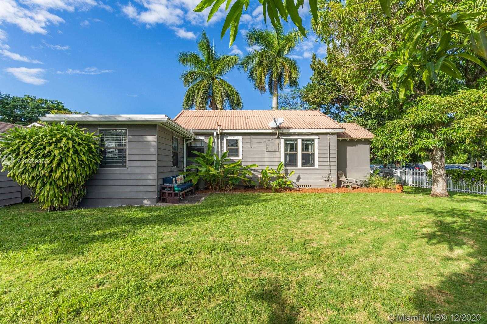 Small Image of 2400 SOUTH WEST 25TH TER, Miami Number 22