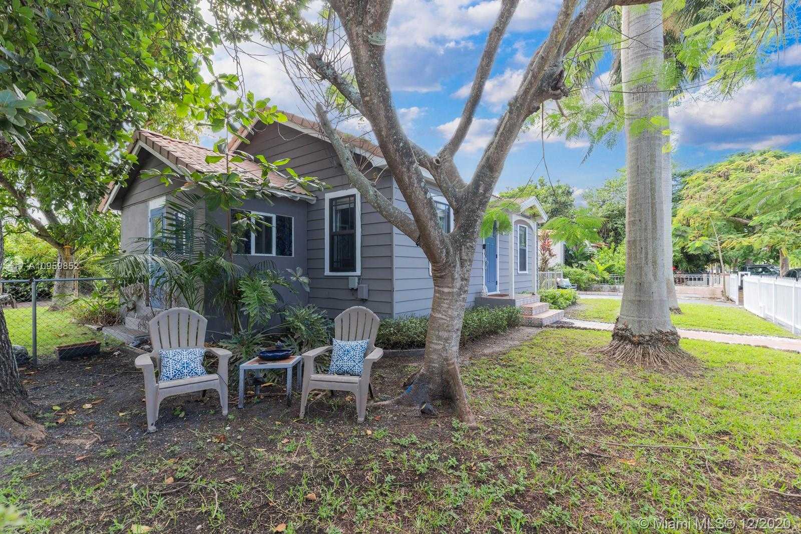 Small Image of 2400 SOUTH WEST 25TH TER, Miami Number 23