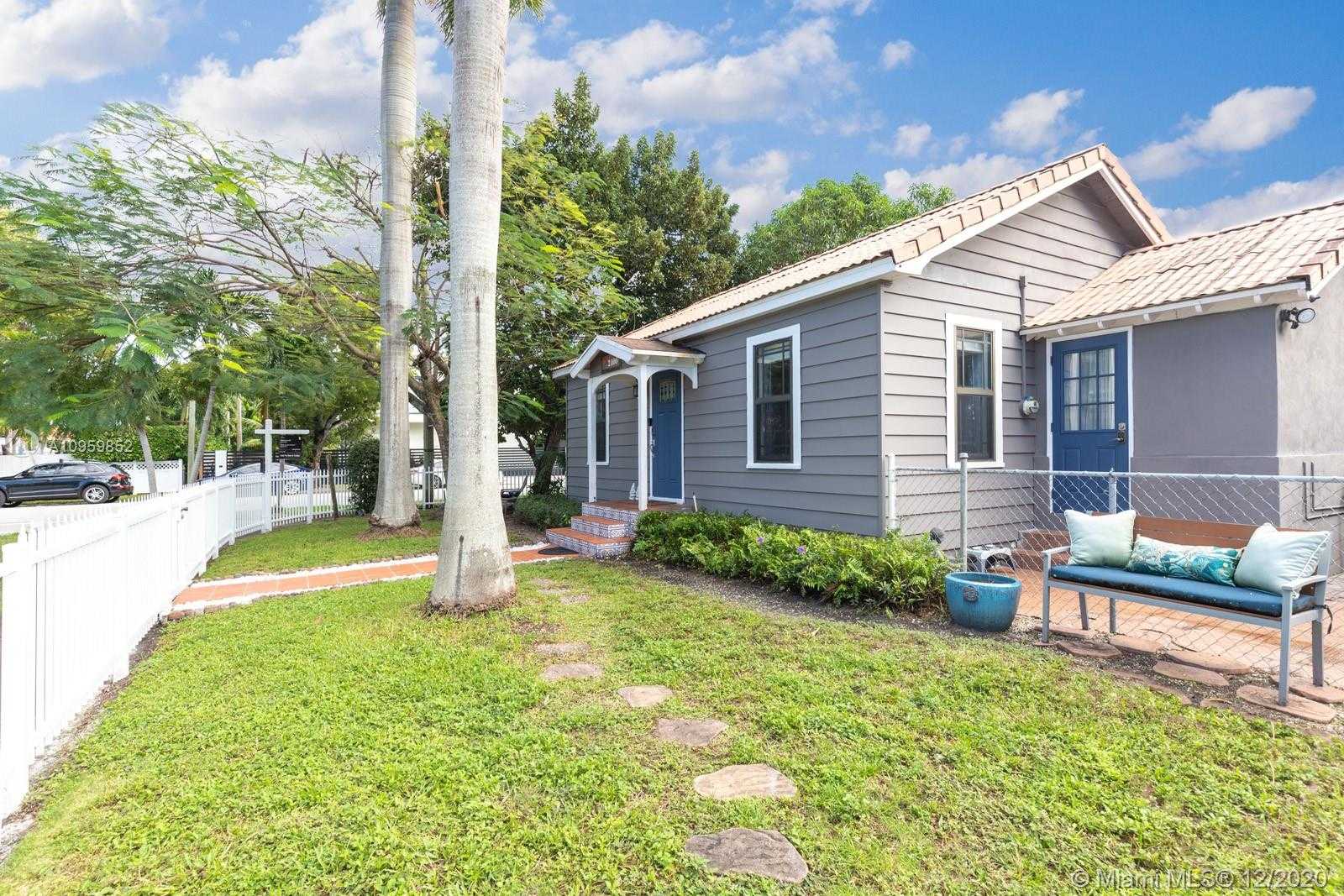 Small Image of 2400 SOUTH WEST 25TH TER, Miami Number 24