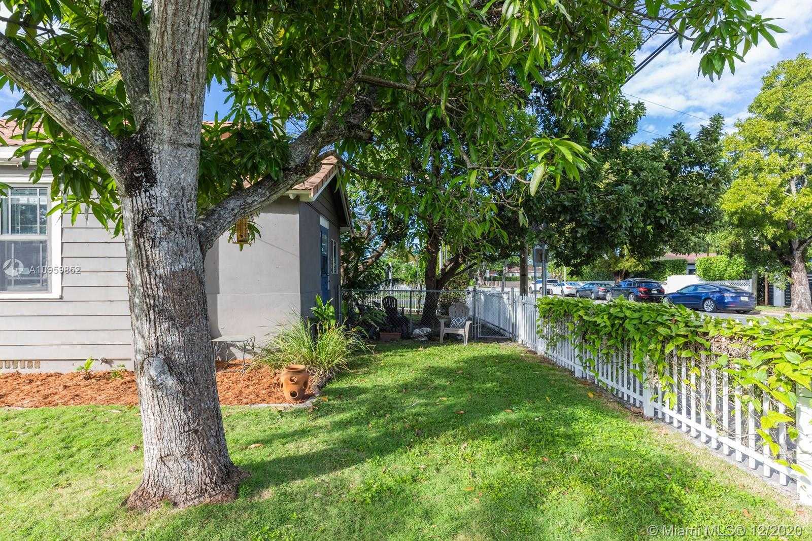 Small Image of 2400 SOUTH WEST 25TH TER, Miami Number 25