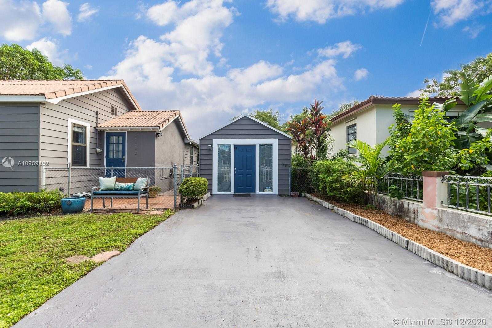 Small Image of 2400 SOUTH WEST 25TH TER, Miami Number 4