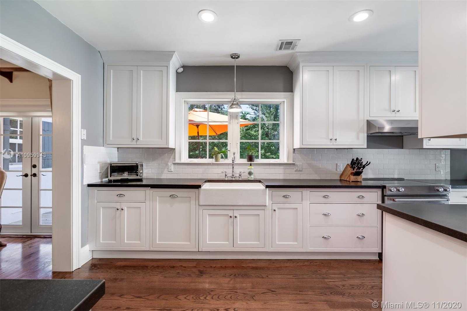Small Image of 285 NORTH EAST 105TH ST, Miami Shores Number 11