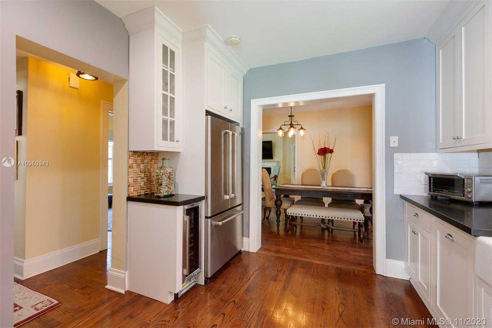 Small Image of 285 NORTH EAST 105TH ST, Miami Shores Number 14