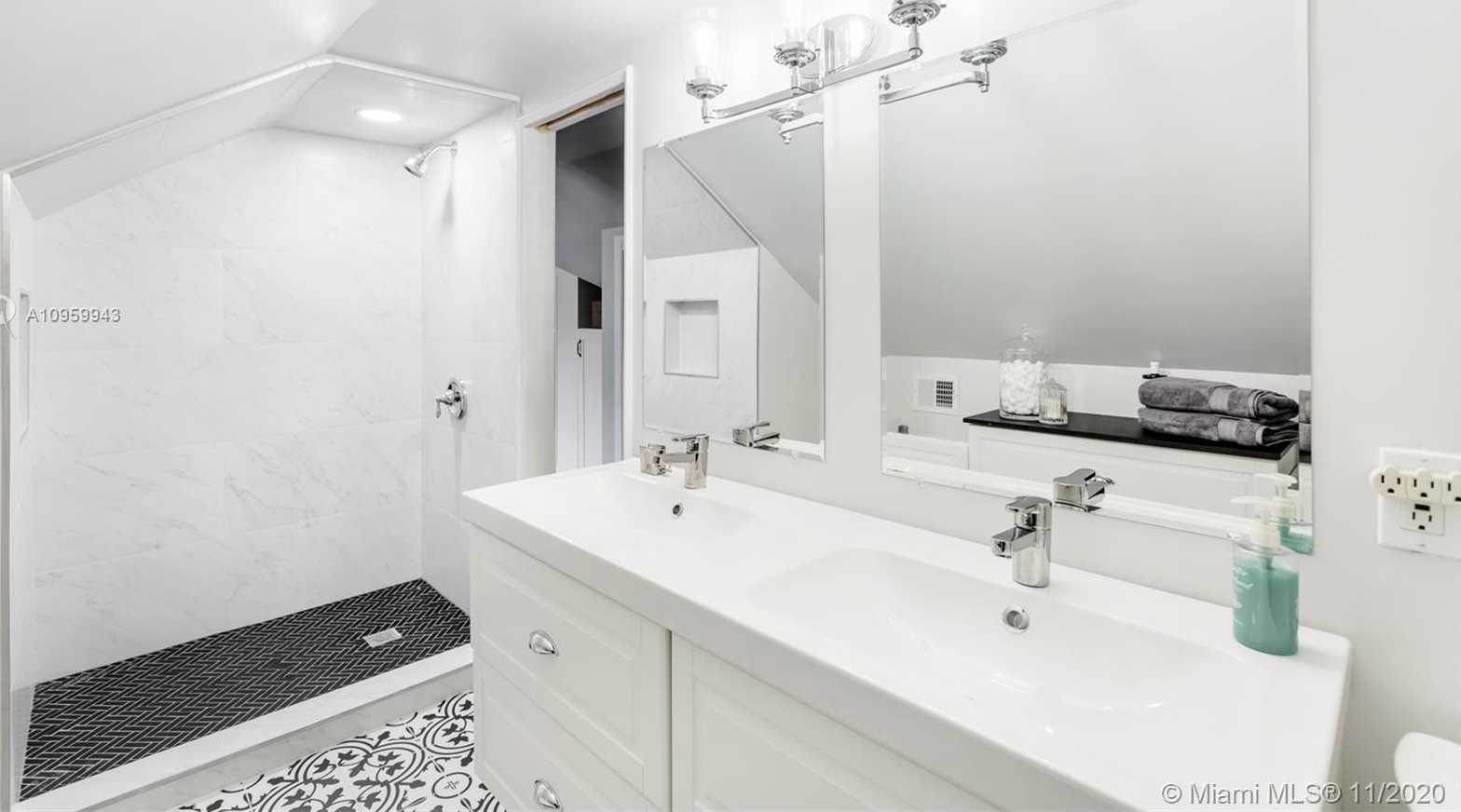 Small Image of 285 NORTH EAST 105TH ST, Miami Shores Number 22