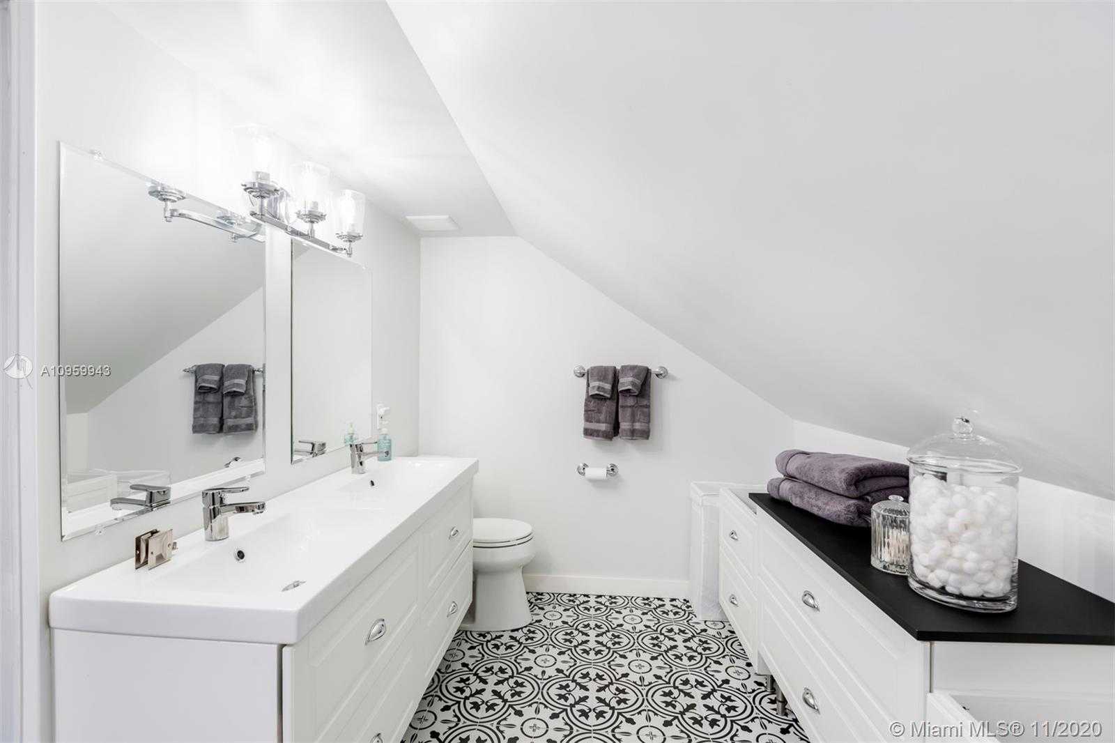 Small Image of 285 NORTH EAST 105TH ST, Miami Shores Number 23