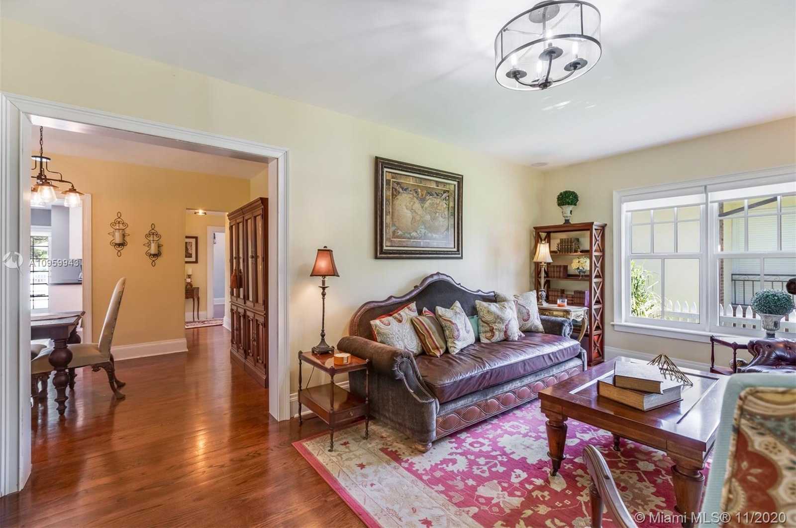 Small Image of 285 NORTH EAST 105TH ST, Miami Shores Number 6