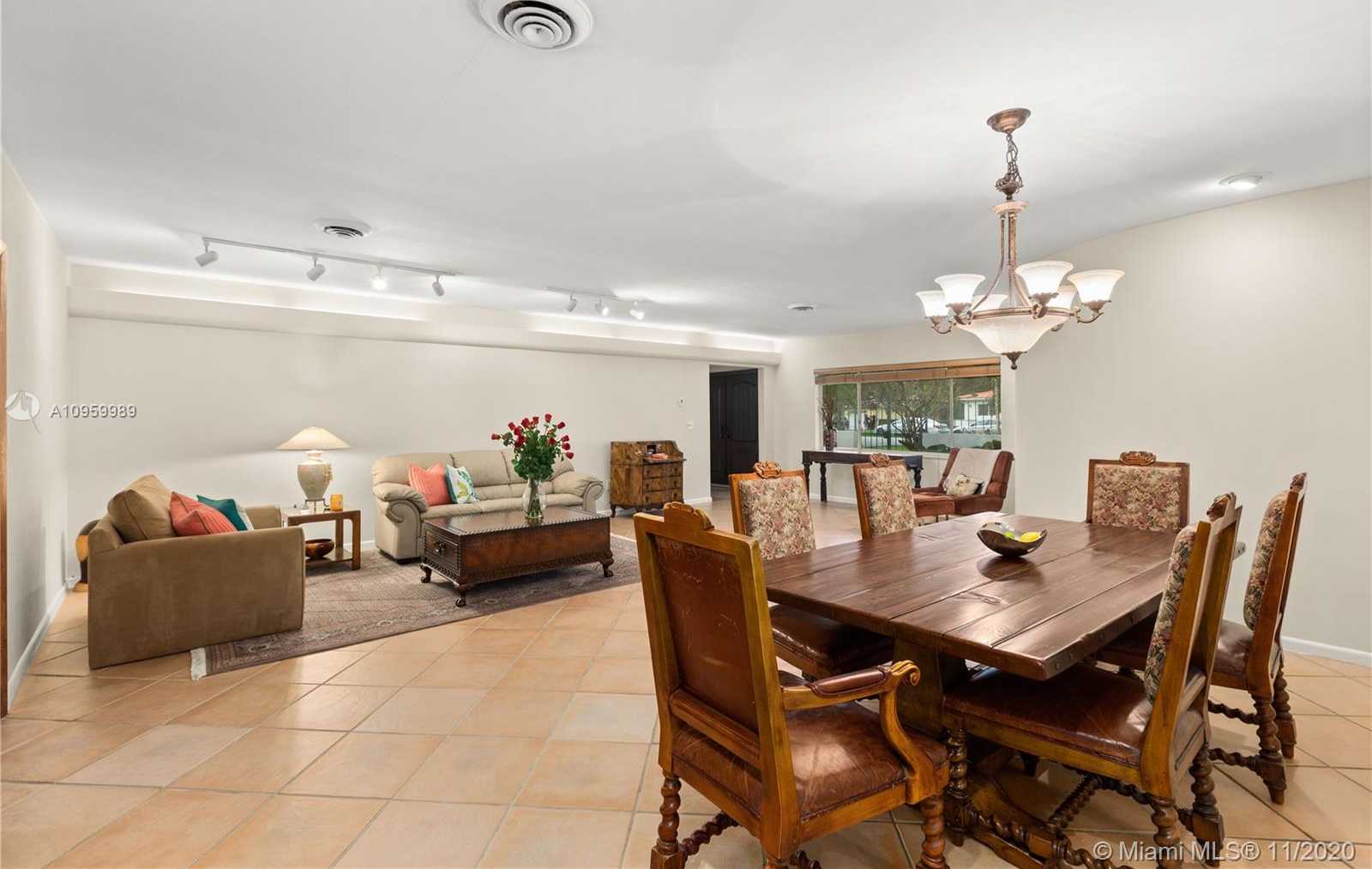 Small Image of 439 HARDEE RD, Coral Gables Number 11
