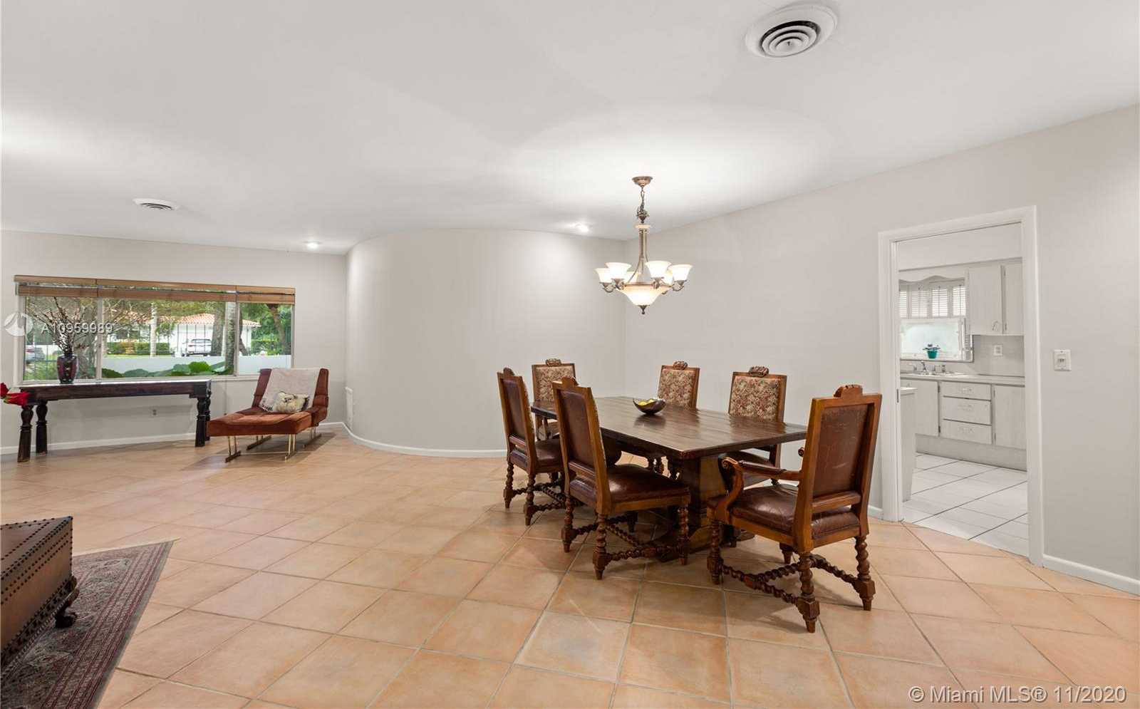 Small Image of 439 HARDEE RD, Coral Gables Number 13