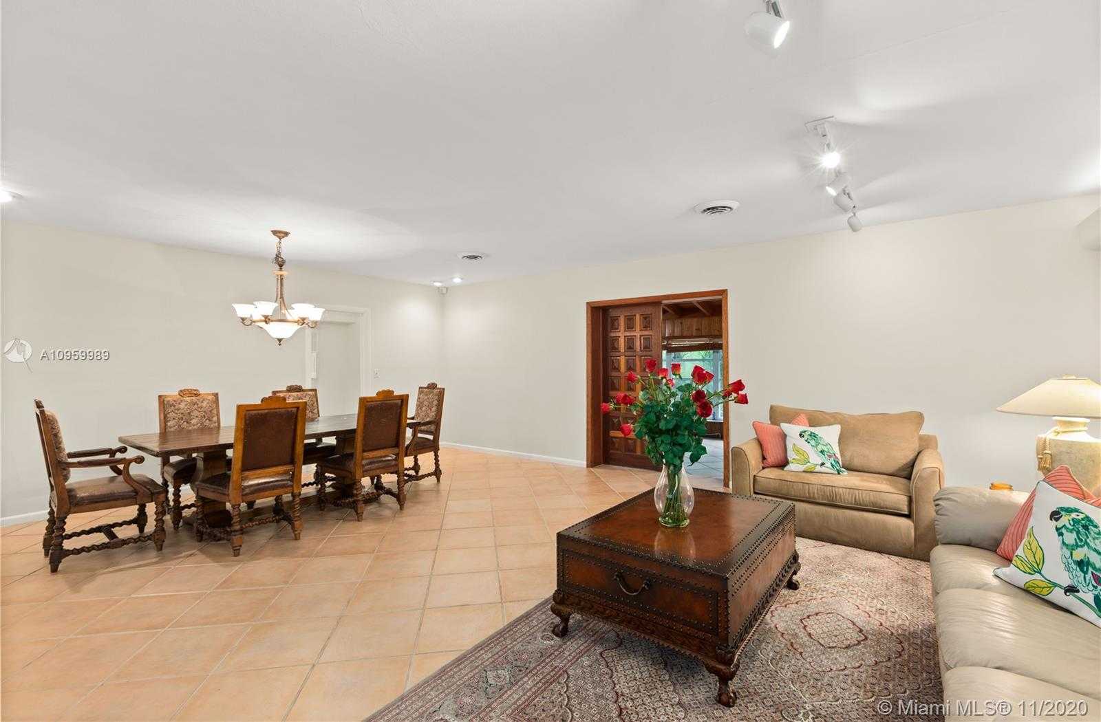 Small Image of 439 HARDEE RD, Coral Gables Number 14