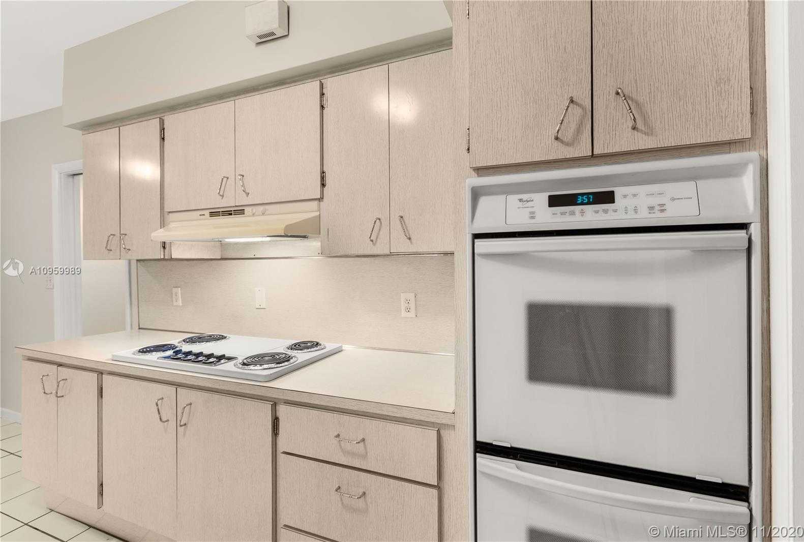Small Image of 439 HARDEE RD, Coral Gables Number 18