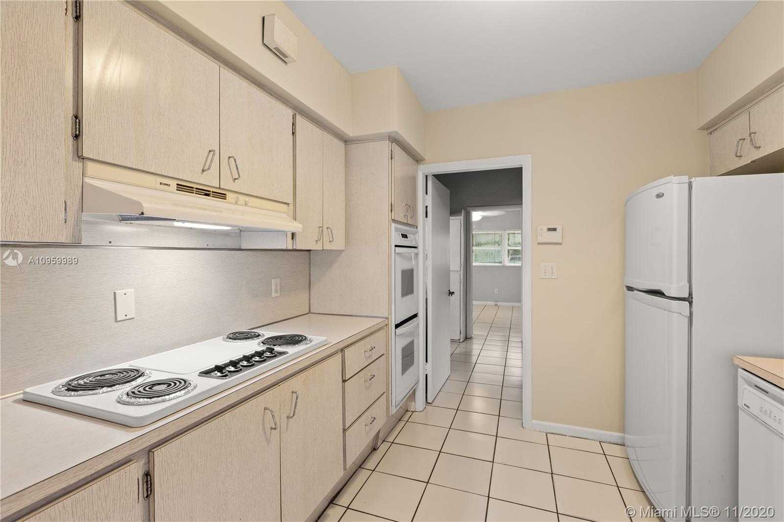 Small Image of 439 HARDEE RD, Coral Gables Number 19