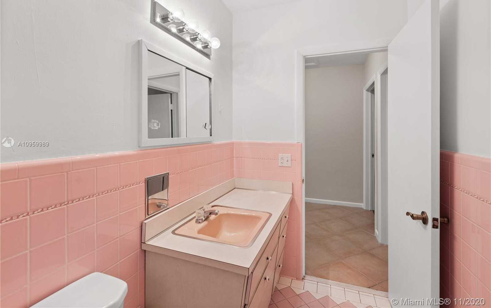 Small Image of 439 HARDEE RD, Coral Gables Number 30