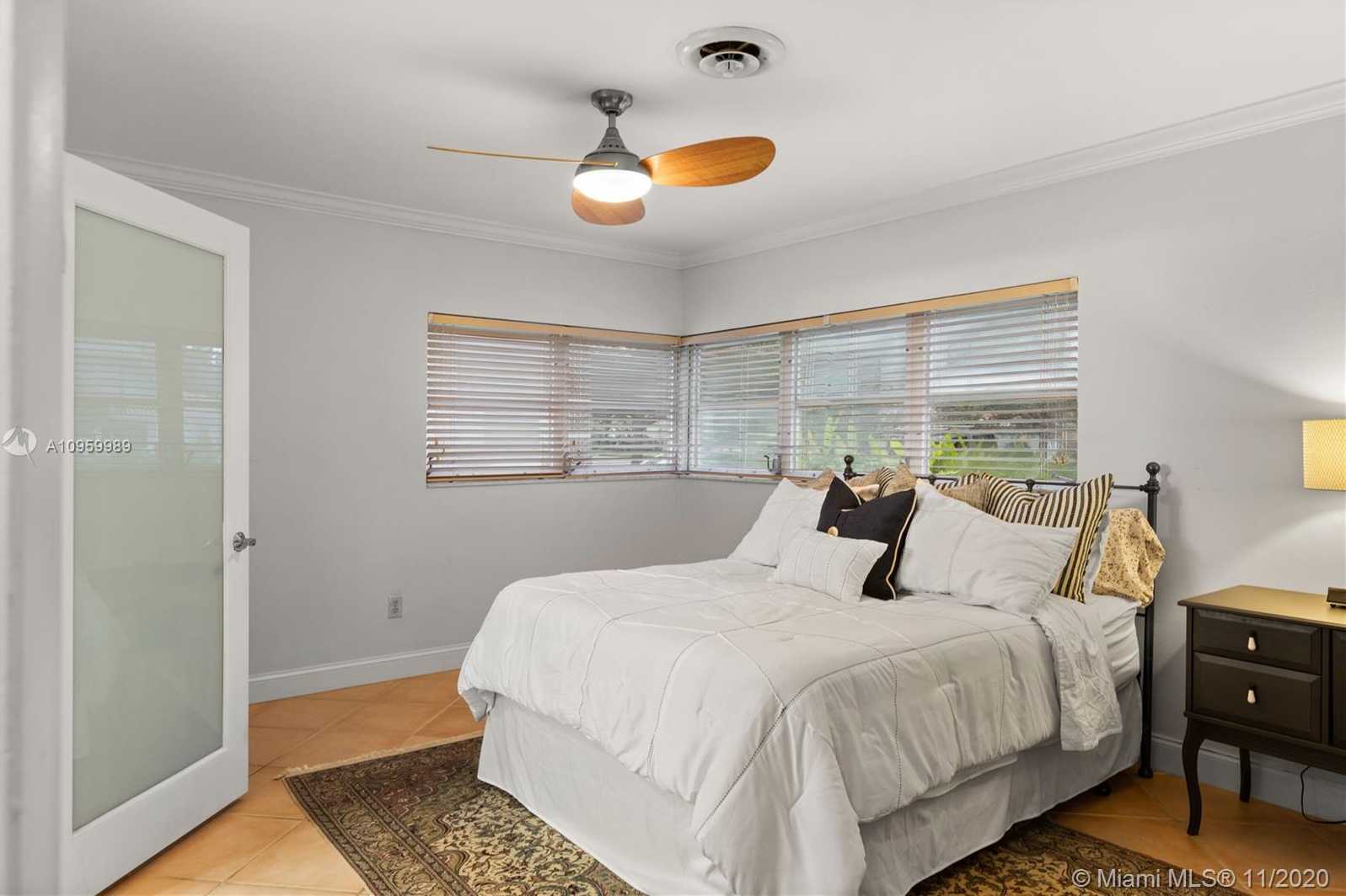 Small Image of 439 HARDEE RD, Coral Gables Number 35