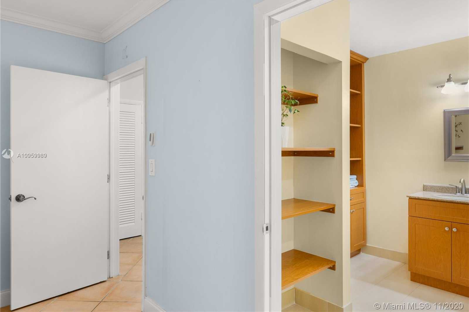 Small Image of 439 HARDEE RD, Coral Gables Number 39